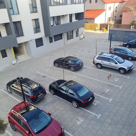 Deluxe 2 Bedroom Apartment With Balcony And Private Parking Bragadiru Eksteriør bilde