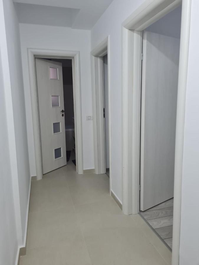 Deluxe 2 Bedroom Apartment With Balcony And Private Parking Bragadiru Eksteriør bilde